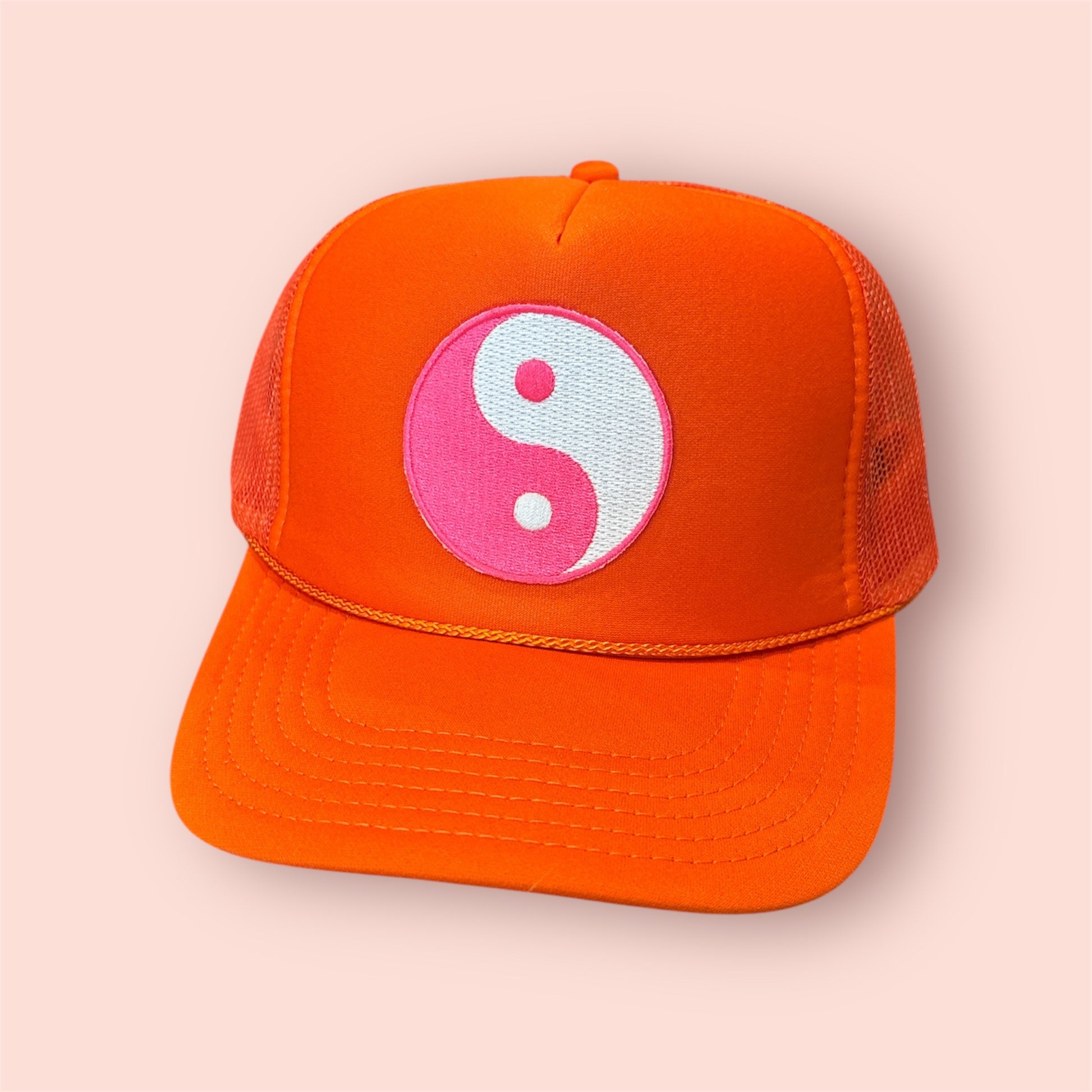Ying Yang Trucker Hat - Shophippiesonly